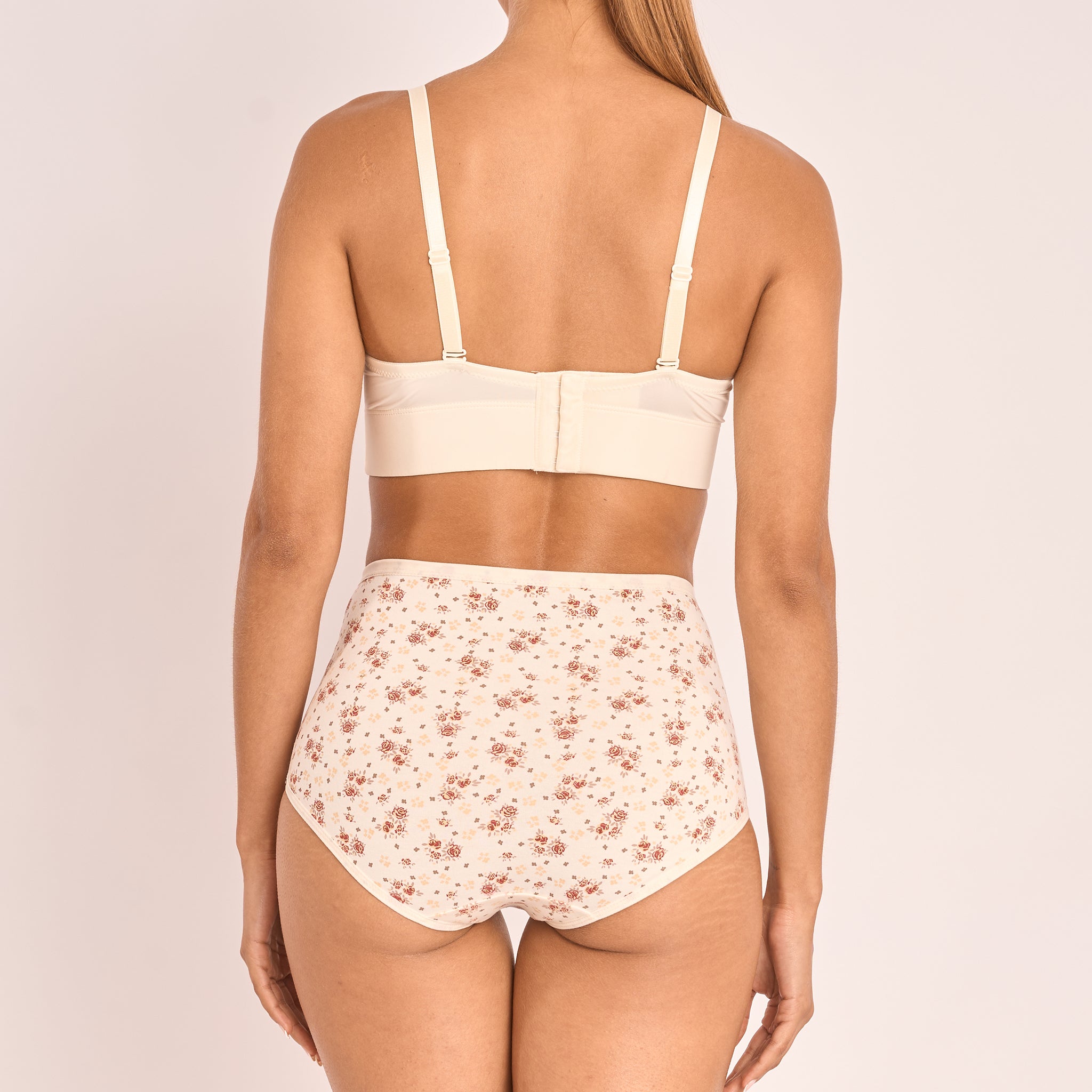 P3-7000.31 - Pack x3 Panties Clasicos Floral Tonos Pasteles