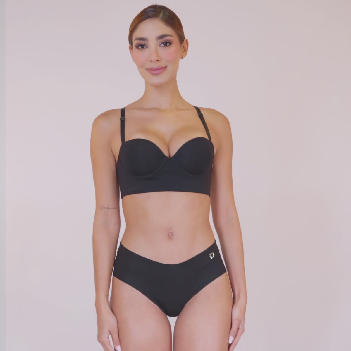 10045 - Panty Semicintura Confort Invisible Sin Costuras